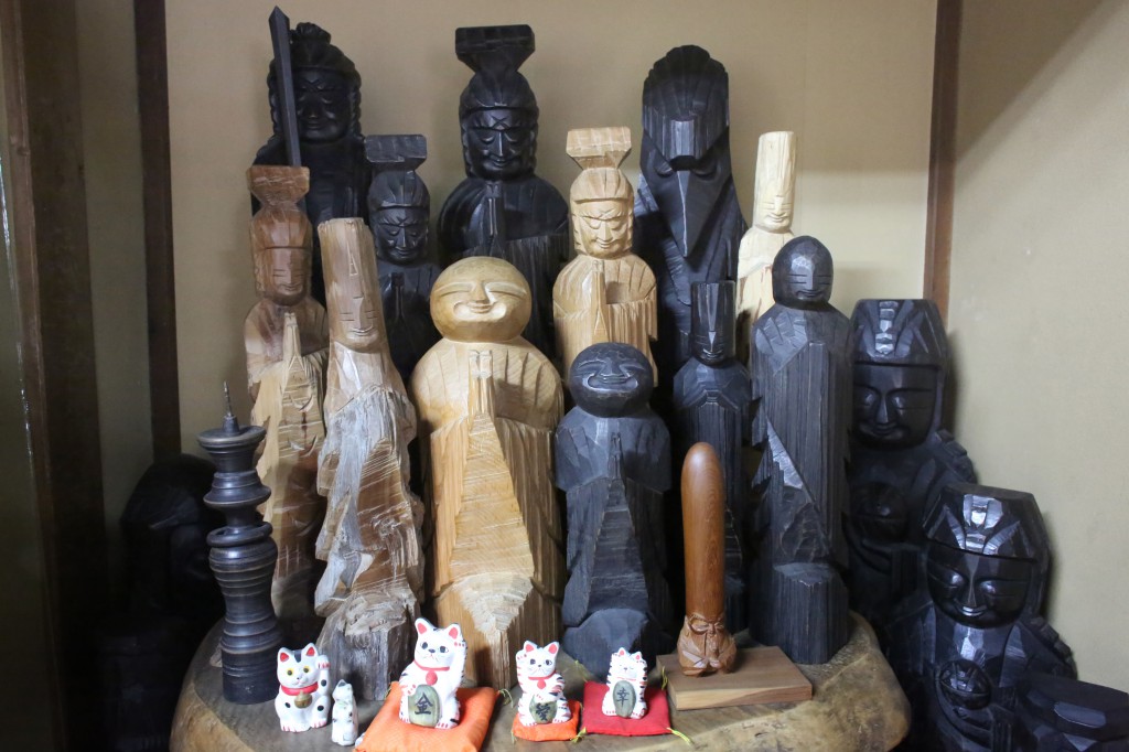 These statues were made by Ensho-san in Enku style.